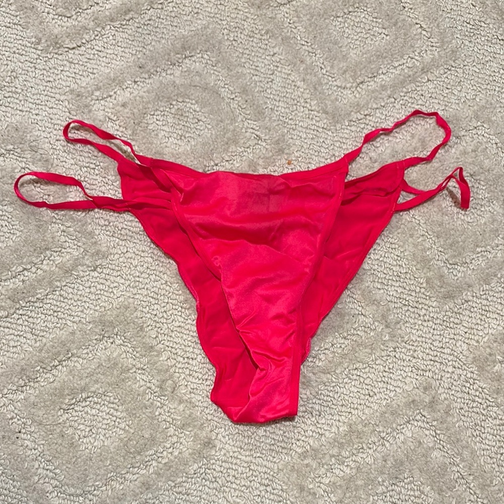 Victoria’s Secret Strappy Chikini